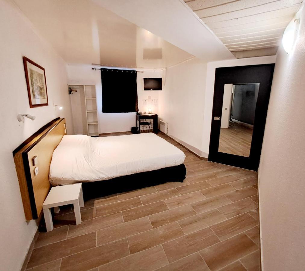 Crystal Hotel Saint Denis Basilique Dış mekan fotoğraf