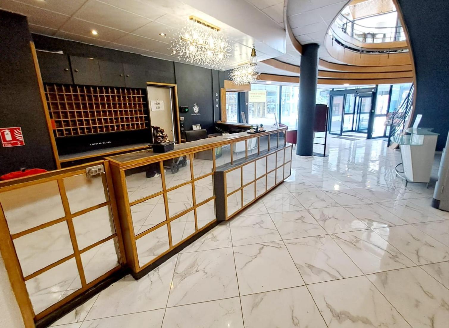 Crystal Hotel Saint Denis Basilique Dış mekan fotoğraf