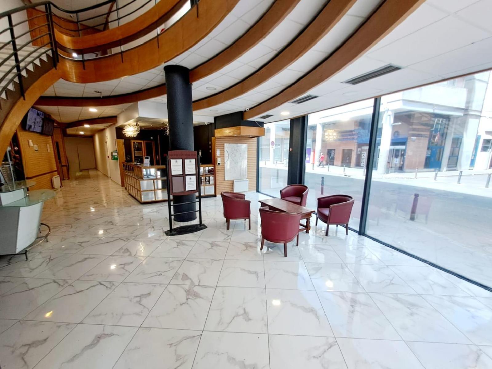 Crystal Hotel Saint Denis Basilique Dış mekan fotoğraf